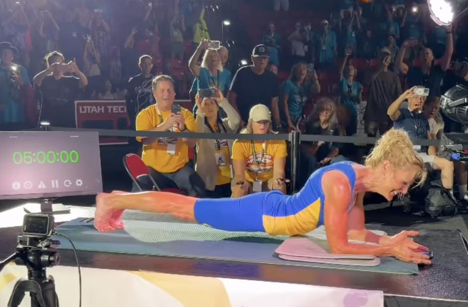 61-year-old woman holds 5-hour plank — a new world record — at Huntsman World Senior Games