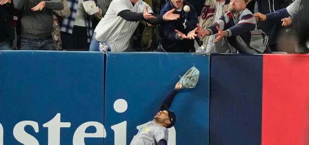 Fan interference denies Anthony Volpe a tying homer for Yankees against Rays in Game 3 of ALDS