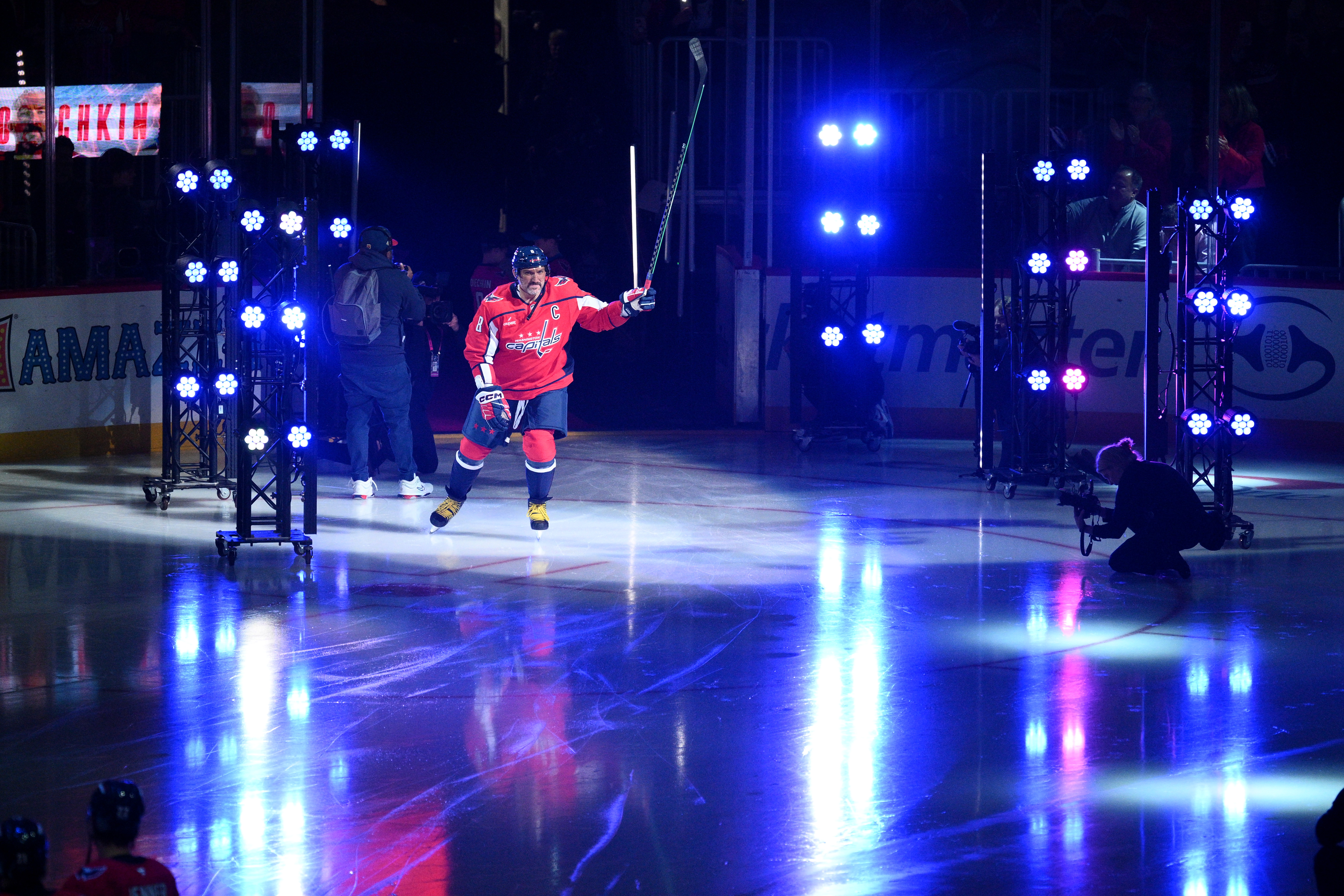 Ovechkin's sons introduce him before Washington's home opener, and the Capitals top Pittsburgh 5-3