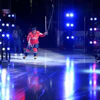 Ovechkin's sons introduce him before Washington's home opener, and the Capitals top Pittsburgh 5-3