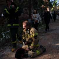 Strike on Ukrainian public bus leaves 30 dead as blackouts worsen in Kyiv