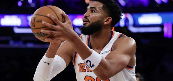 Knicks say they are pausing contract negotiations and will focus solely on preparing for the season