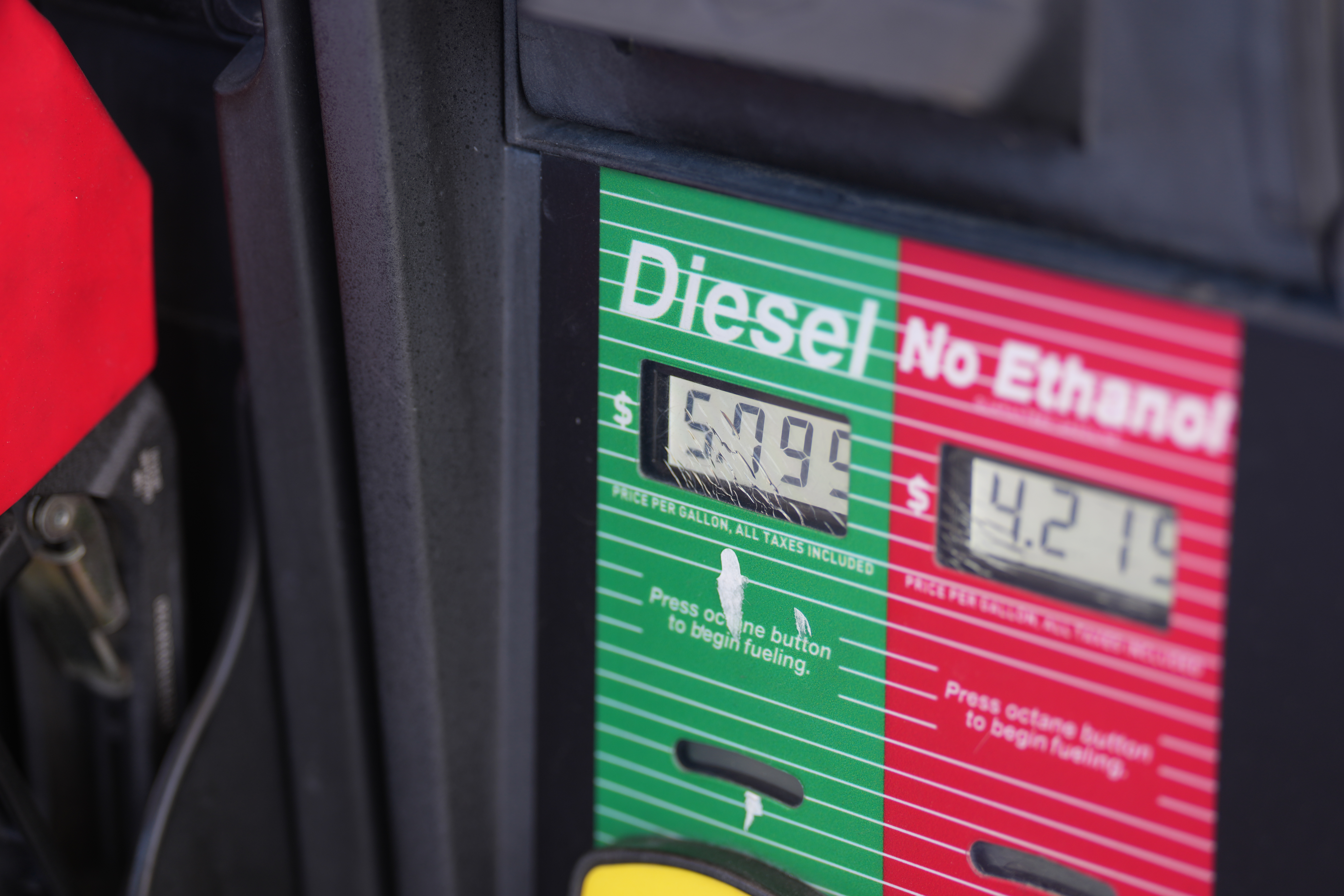 Trump strikes deal with Putin for diesel in sharp reversal of US policy weeks before midterms
