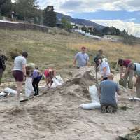 Sandy residents prepare with sandbags ahead of Rachel's remnants