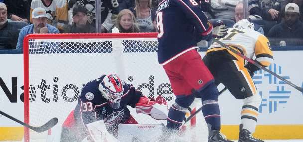 Blue Jackets goalie Cam Talbot breaks NHL record by winning with 9th team