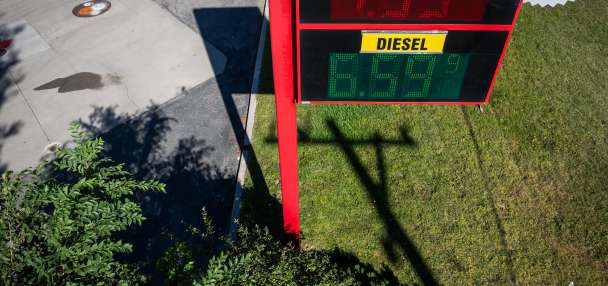 Rep. Moore acknowledges gas prices, Iran war complicate GOP economic pitch in midterms