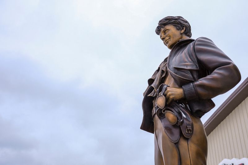 Amelia Earhart expedition heads to Pacific atoll hoping to find her plane