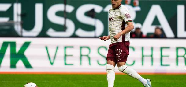 8 seconds: Augsburg scores fastest Bundesliga goal after Manuel Neuer blunder