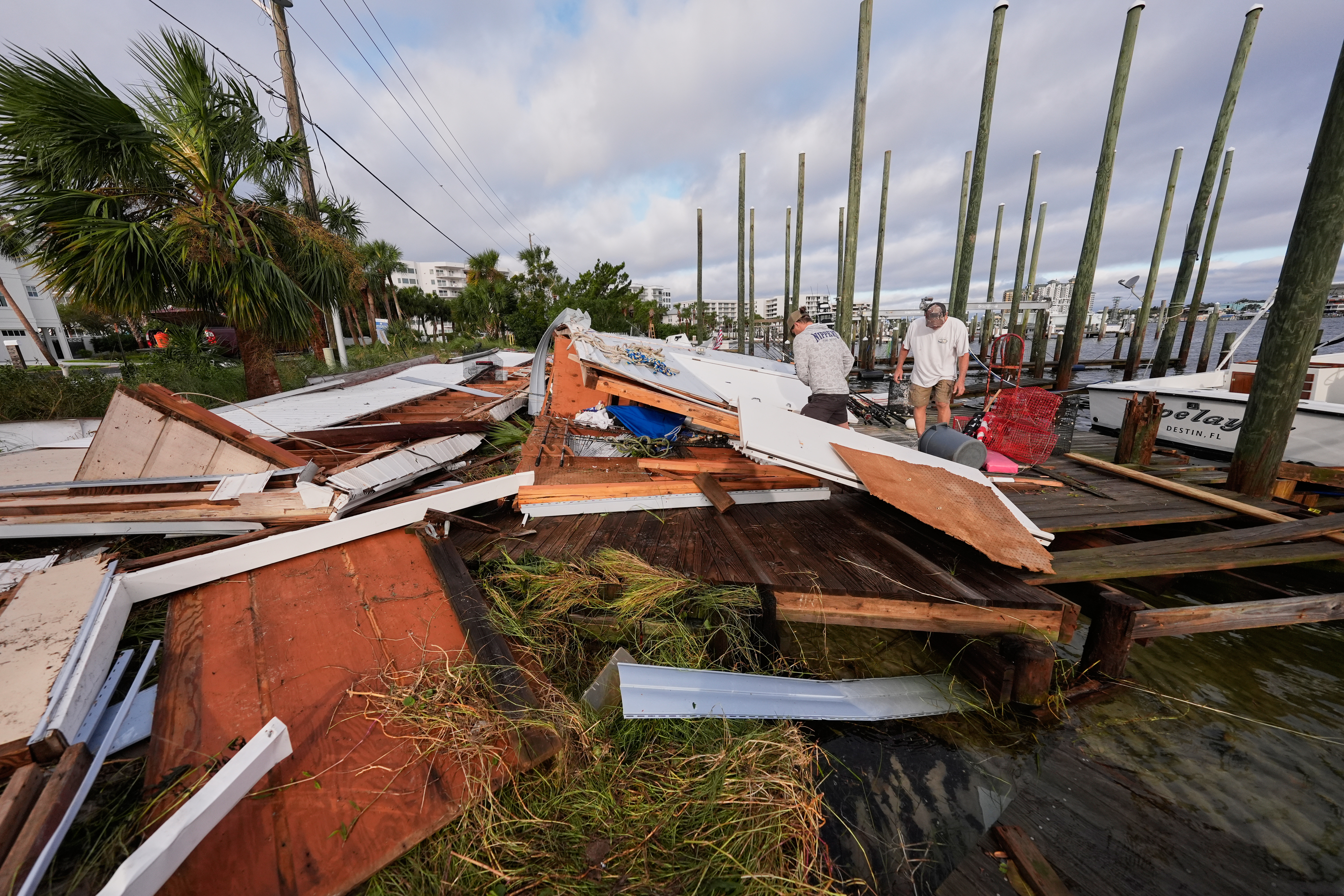 4 dead from storm as Isaias brings threat of floods across the Southeast