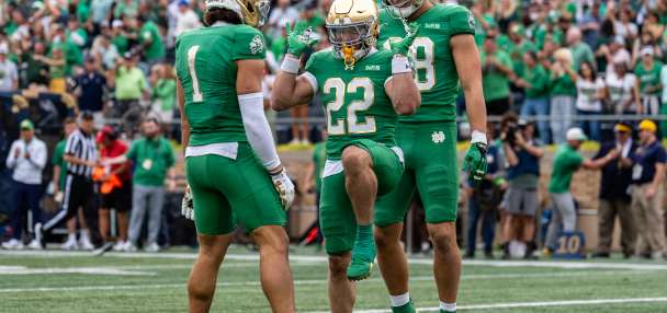 No. 3 Notre Dame uses big plays to rout Stanford 58-7 for its 16th straight victory