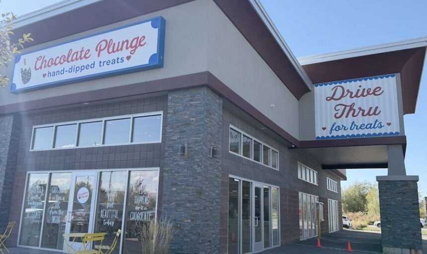 Chocolate Plunge recently opened a new location in Idaho Falls, joining its original store in Rexburg with a menu full of chocolate-covered treats and decadent drinks.
