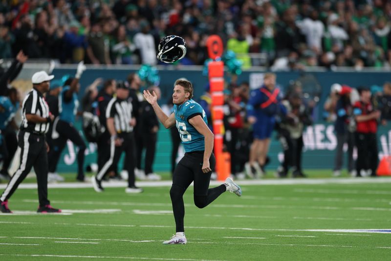 NFL roundup: Jaguars stun Eagles in final seconds in London
