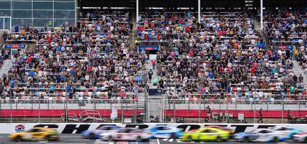 Chase Briscoe holds off teammate Christopher Bell in Charlotte to win 2nd straight playoff race