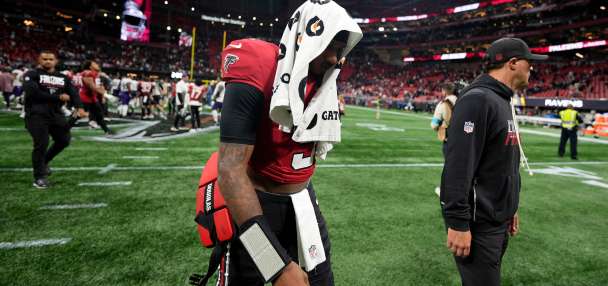 Falcons' Michael Penix Jr. suffers rib injury late and Tua Tagovailoa finishes OT loss to Ravens