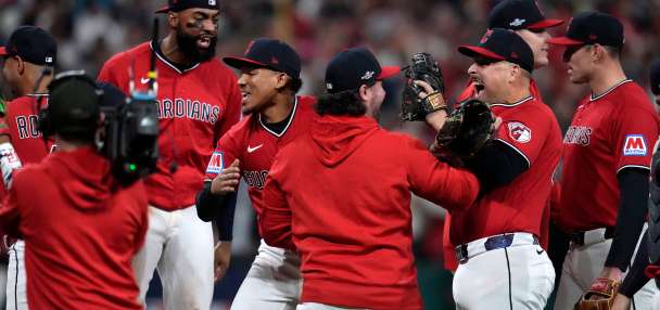 Williams, Ramírez lead Guardians over White Sox 2-0 to cap comeback in 5-game AL Division Series