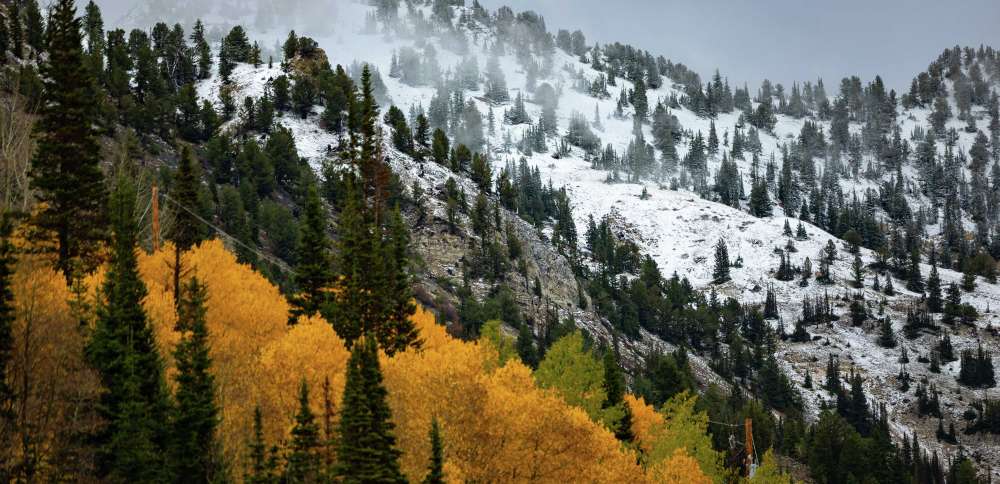 Utah ski resorts see first snow of the season