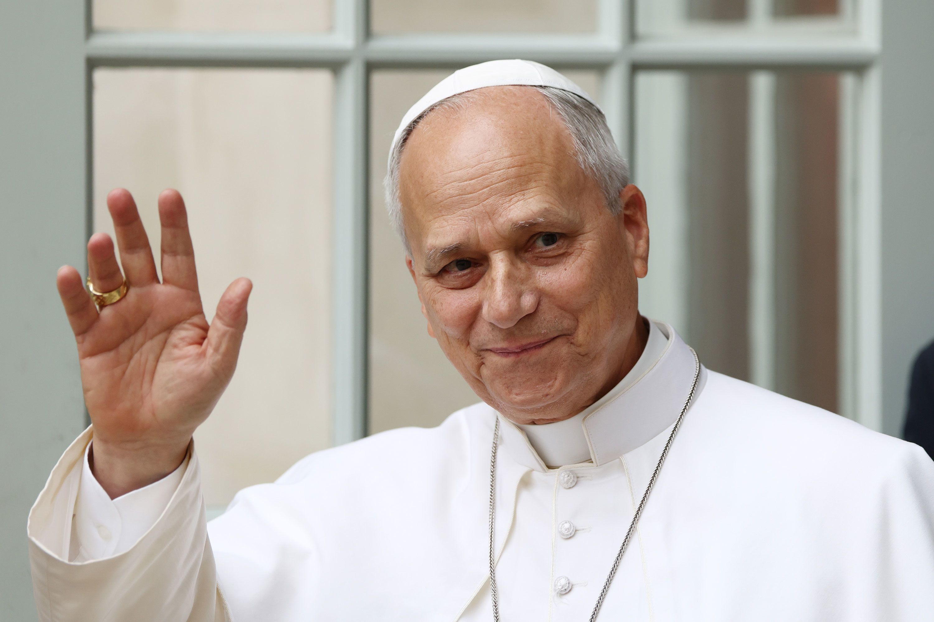 Pope Leo greets faithful in Paris on September 26.