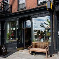 Kelly Clarkson and a Brooklyn store clashed on social media. Behind it, power dynamics loomed