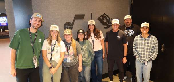 Draper small business outfits Garth Brooks' crew with custom hats