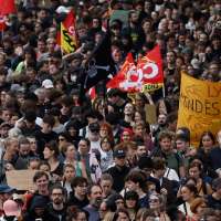 French soccer ethics body calls on fans to keep politics out of stadiums amid student protests