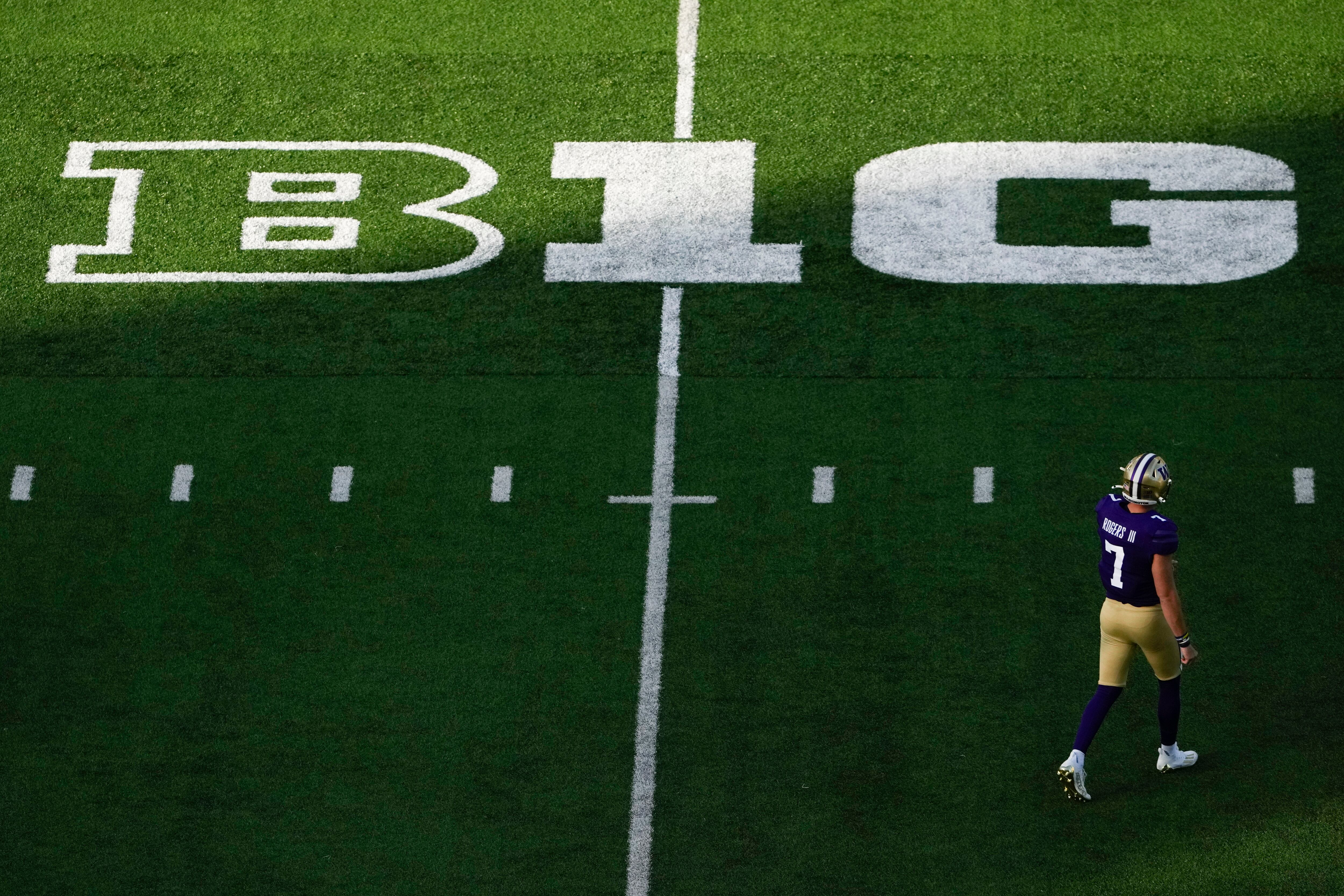 Do fans actually want 24 teams in an expanded College Football Playoff? 