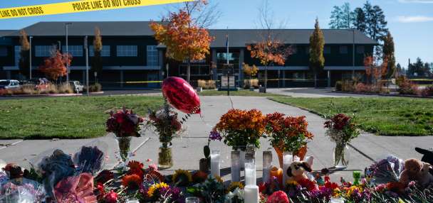 Man who stopped Oregon elementary school shooter has daughters at the school, his mom says
