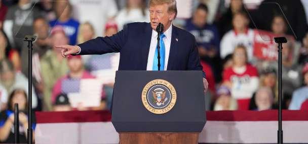 Trump touts his power at Kentucky rally to energize voters ahead of midterm elections