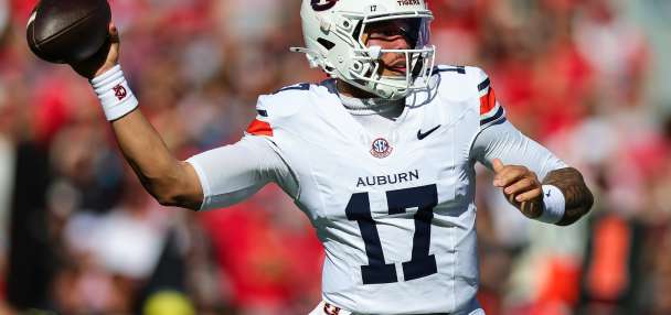 Alex McPherson kicks 34-yard field goal as time expires to lift Auburn over No. 1 Georgia 27-24