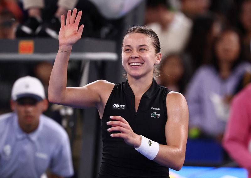 Tennis-Chwalinska outwits Kartal to win Wuhan Open