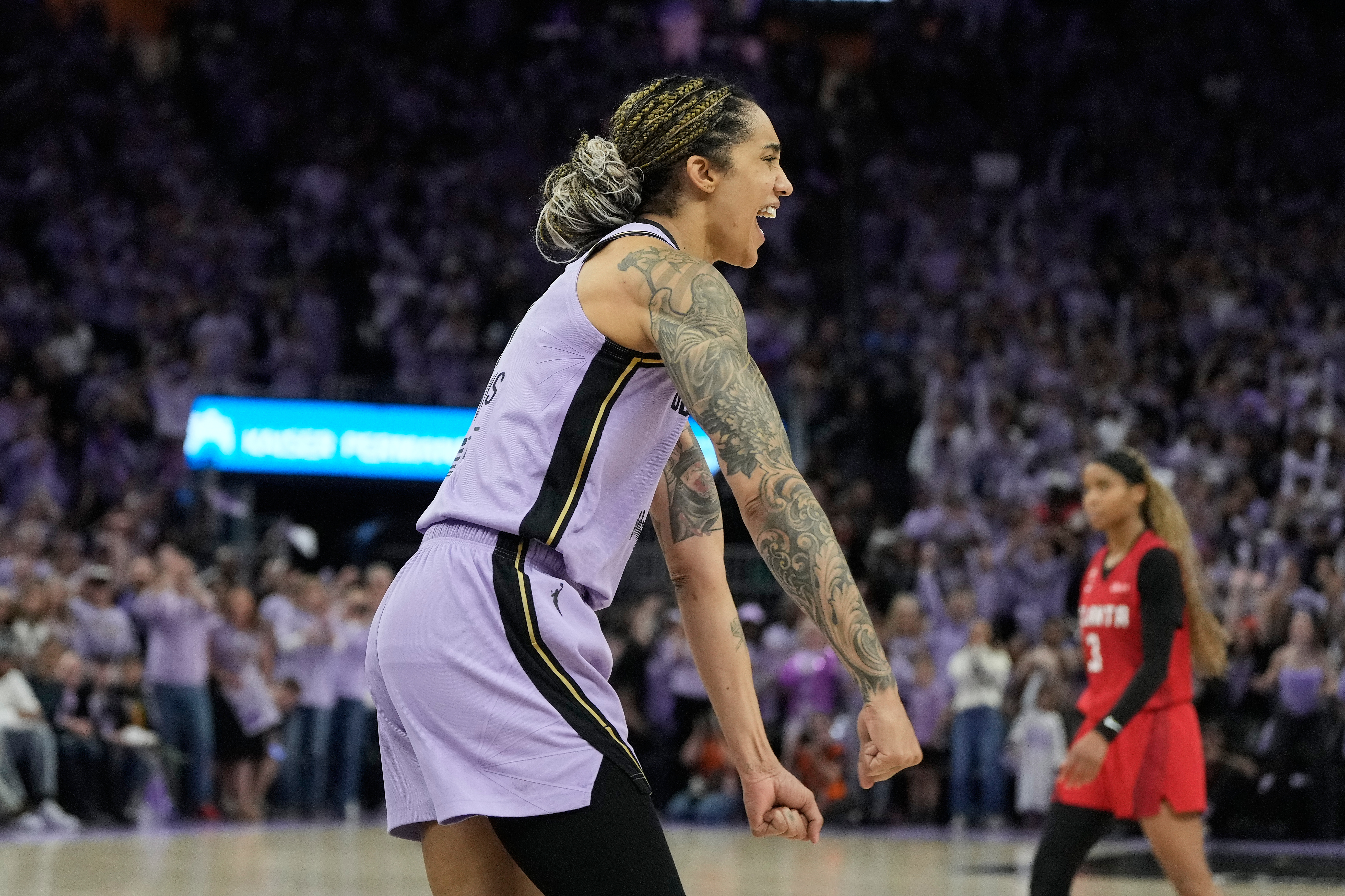 Valkyries star Gabby Williams counts possessions, keeps track of everything to lead late in games