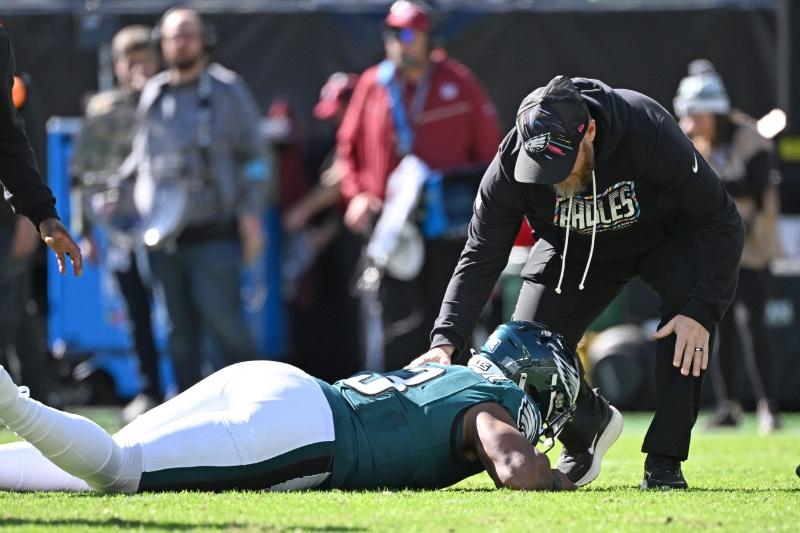Eagles lose edge Nolan Smith to concussion