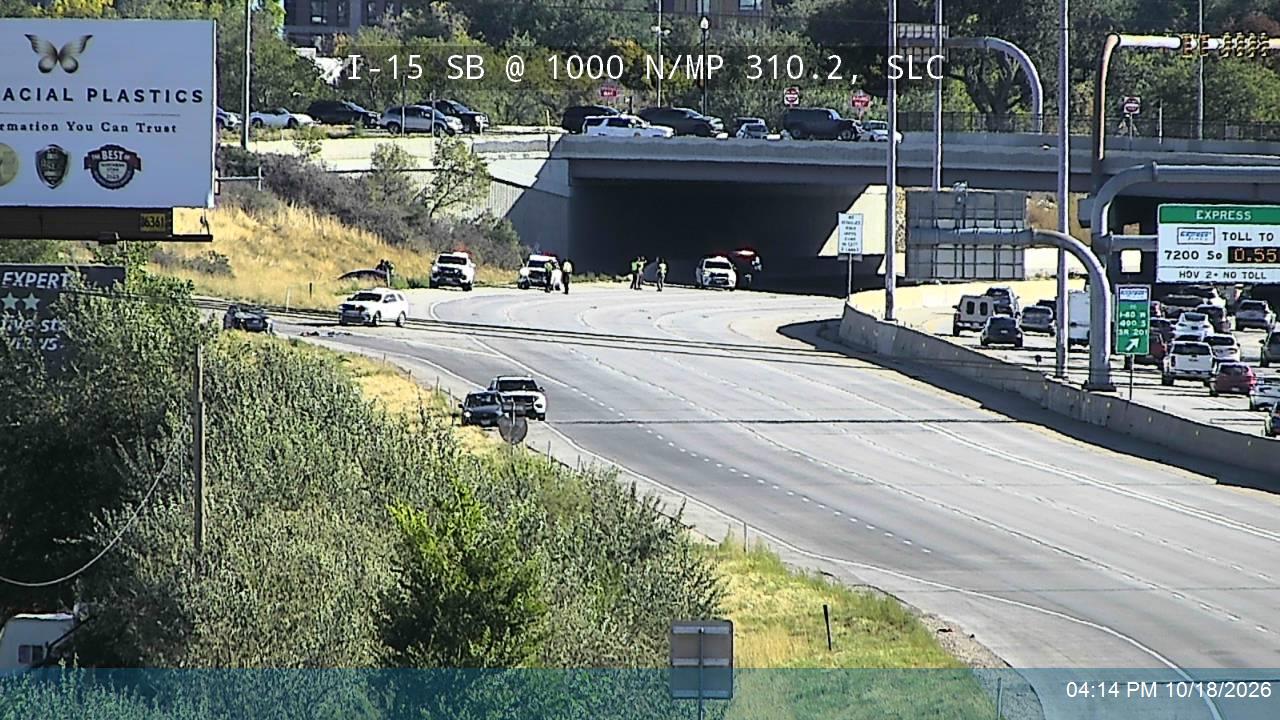 Multi-vehicle crash closes northbound I-15 near 600 North exit in Salt Lake City