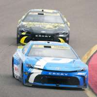 Reddick wins in Phoenix as NASCAR Cup Series championship tightens after miserable day for Larson