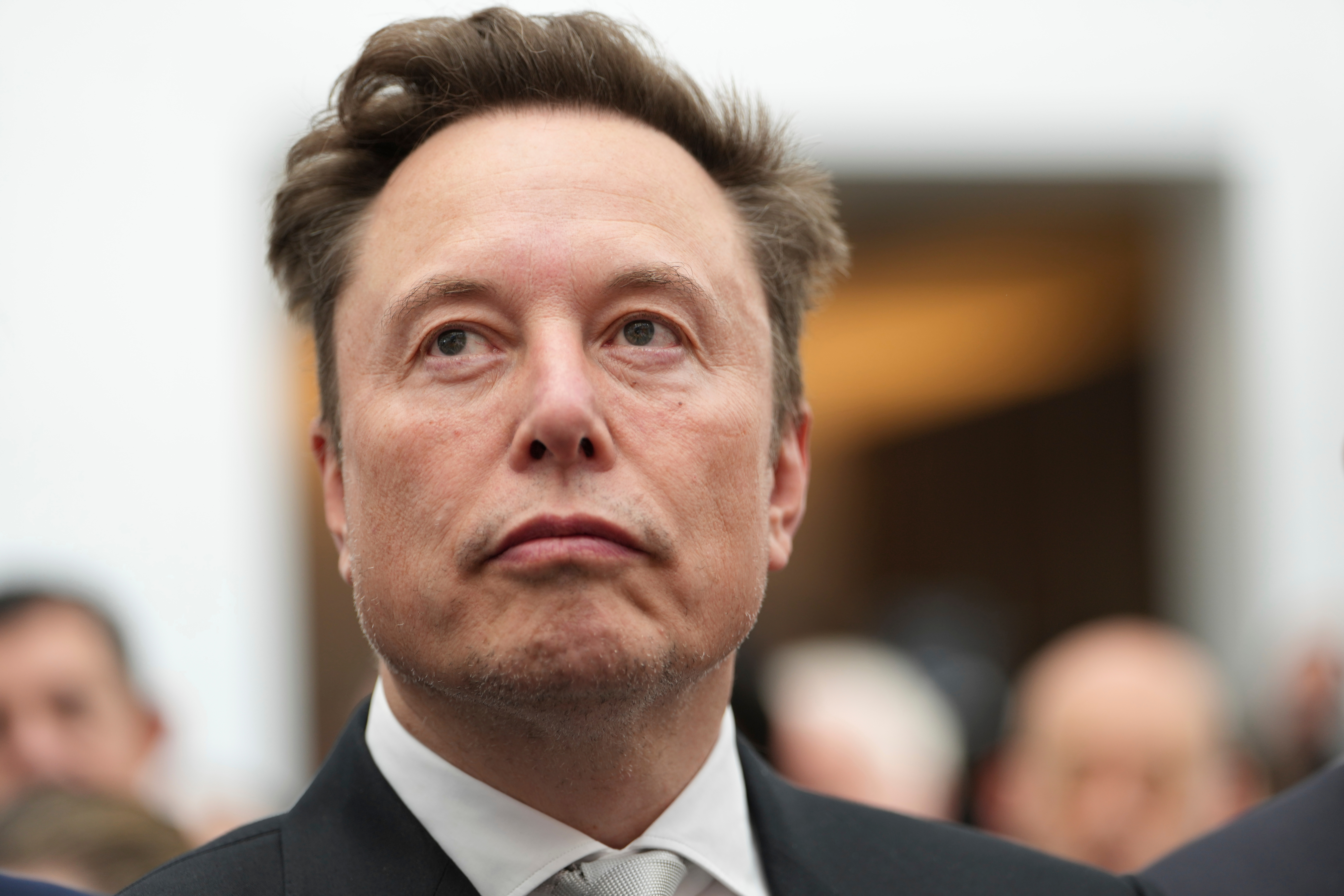 Musk pledges go give a share of his SpaceX company to 'every kid in America'
