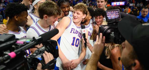 Florida is No. 1 in preseason AP Top 25 men's poll as Duke, Illini also receive first-place votes