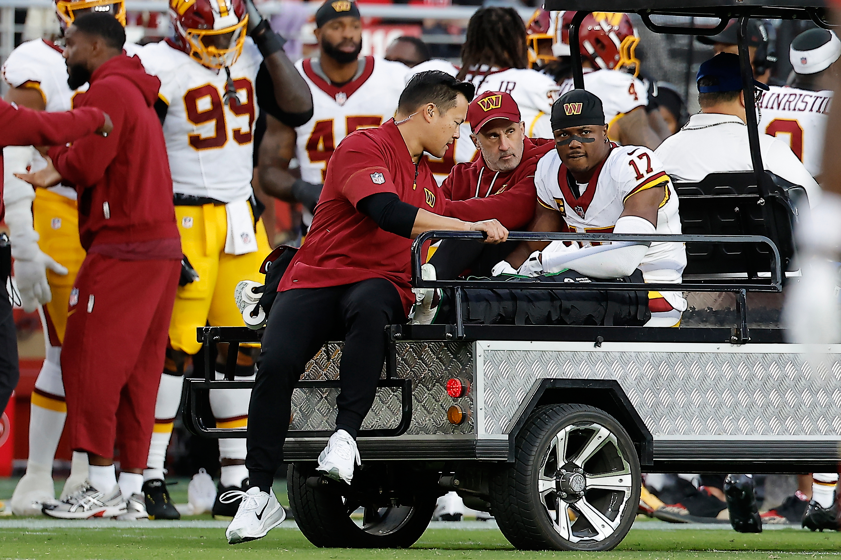 Commanders WR Terry McLaurin suffers knee injury vs. 49ers that team fears is serious