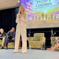 Elizabeth Smart joins push to create 3-digit emergency number for sexual abuse survivors