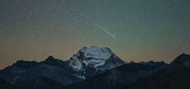 Orionid meteor shower's glowing streaks and fireballs will light up the sky