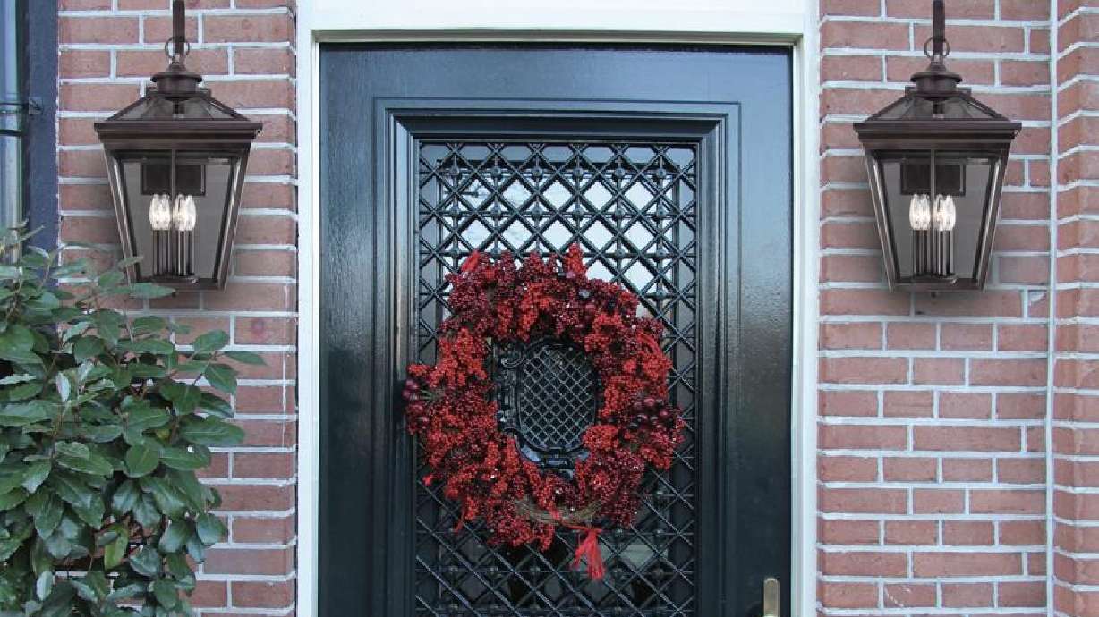 Easy lighting upgrades that will instantly elevate your holiday hosting