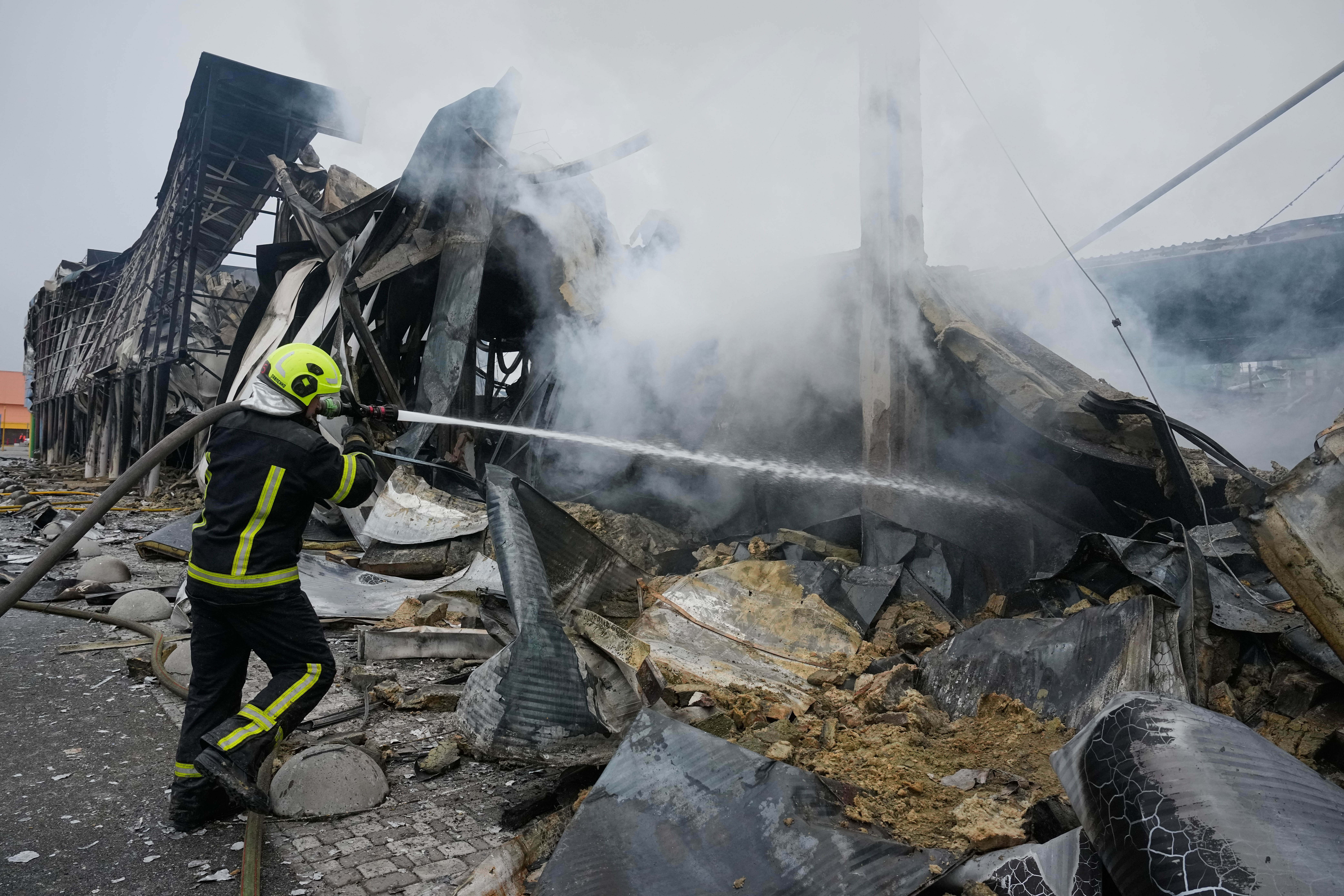 Russian missiles pound Kyiv as Moscow says over 800 Ukrainian drones downed