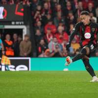Bournemouth beats 10-man Milan in Europa League after goalkeeper sent off. Juventus held to draw