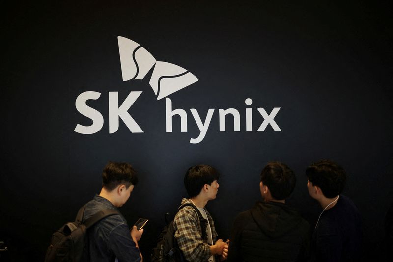 SK Hynix drops US IPO plan for Solidigm, newspaper reports