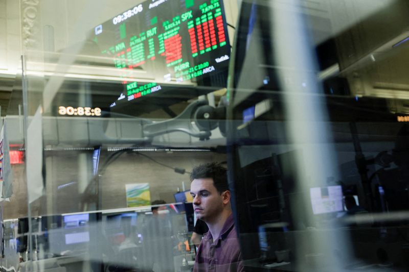 Hedge fund returns worsen this week as tech selloff deepens
