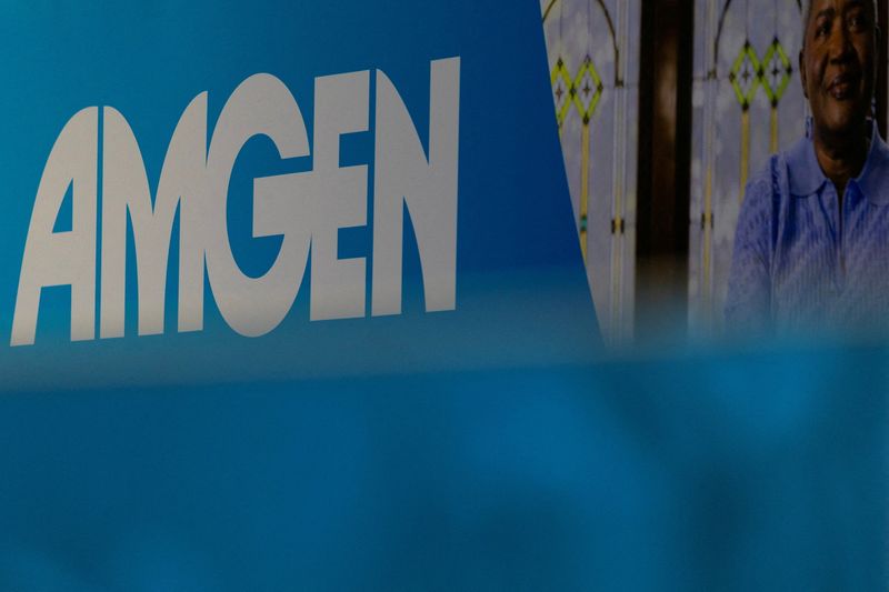 Amgen drug combined with immunotherapy extends survival in lung cancer trial