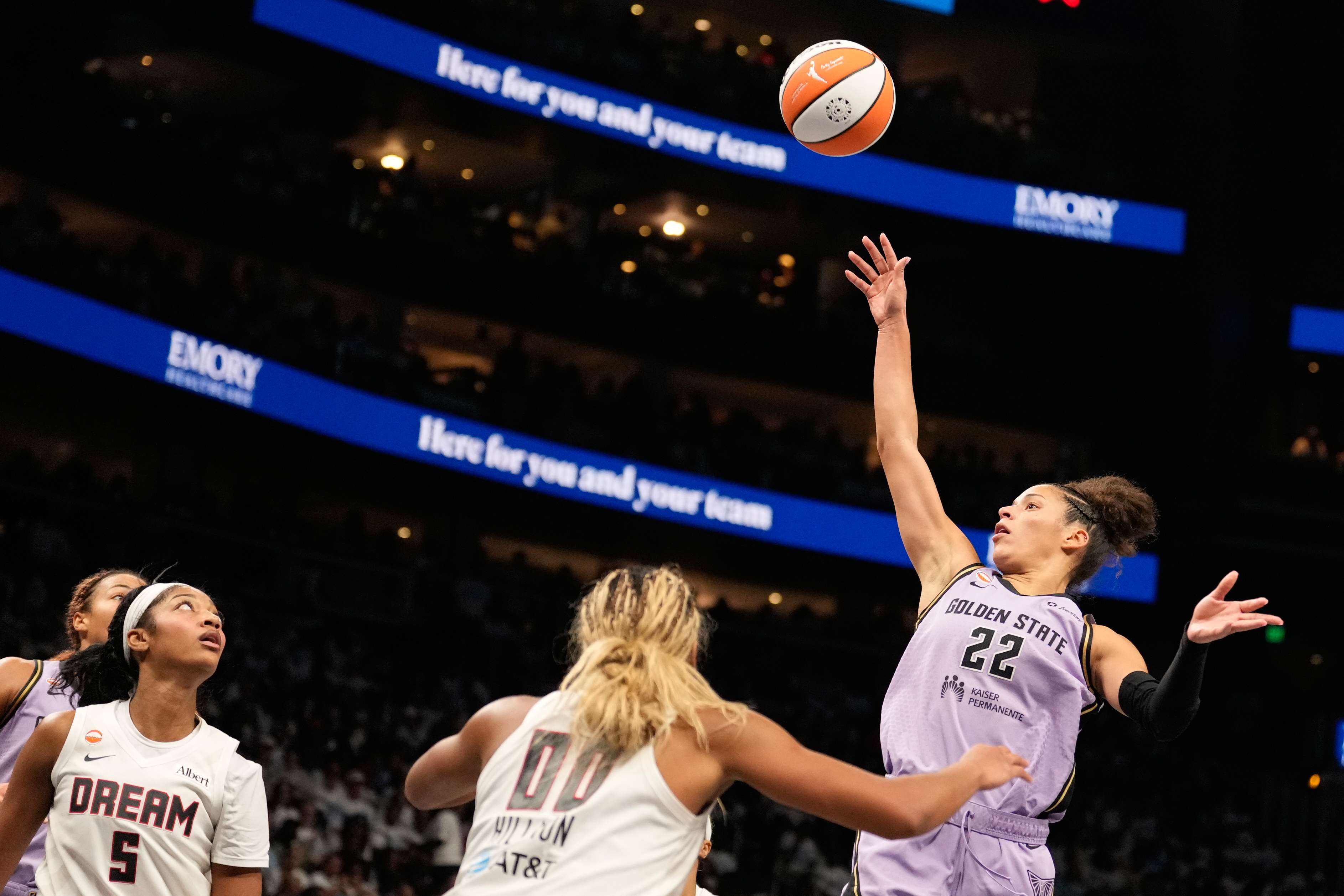 Golden State Valkyries beat the Atlanta Dream 67-62 to even the WNBA Finals at 2-2
