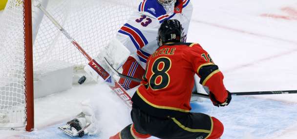 Drake Batherson has 3 goals and an assist in the Senators' 7-4 victory over the Rangers