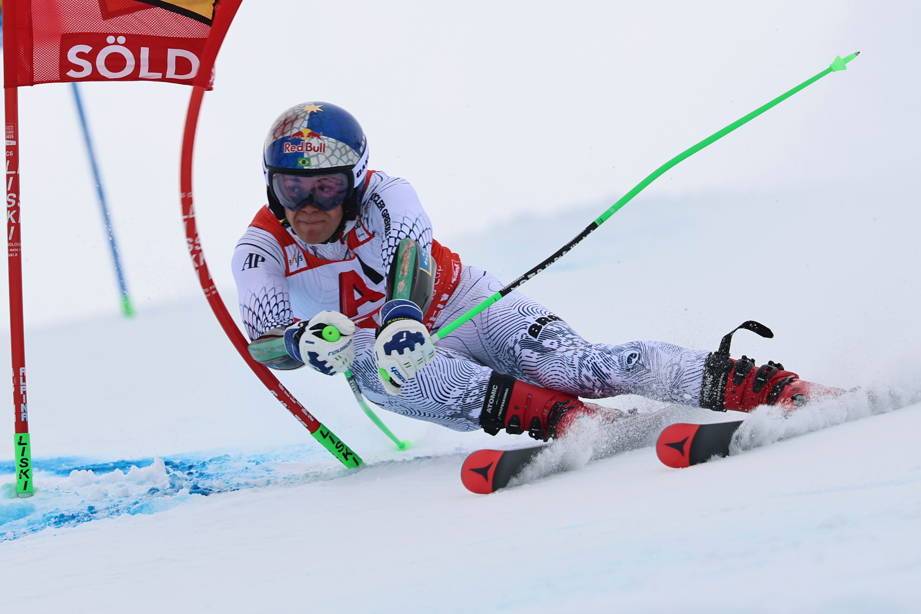 Brazil's Olympic ski champion Pinheiro Braathen poised for win with 1st-run lead at season opener
