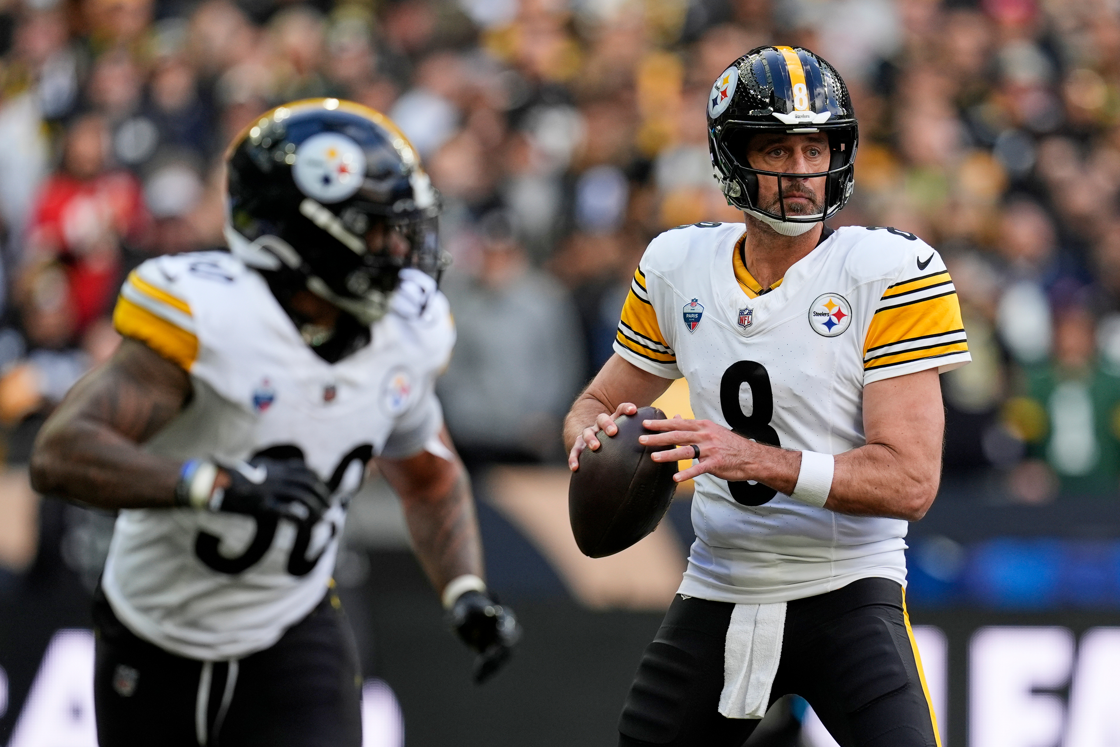 Rodgers throws TD pass in Paris as Steelers beat Saints 16-10 in NFL's regular-season France debut