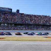 Kyle Larson extends Chase points lead with first NASCAR win at Talladega after last-lap scramble