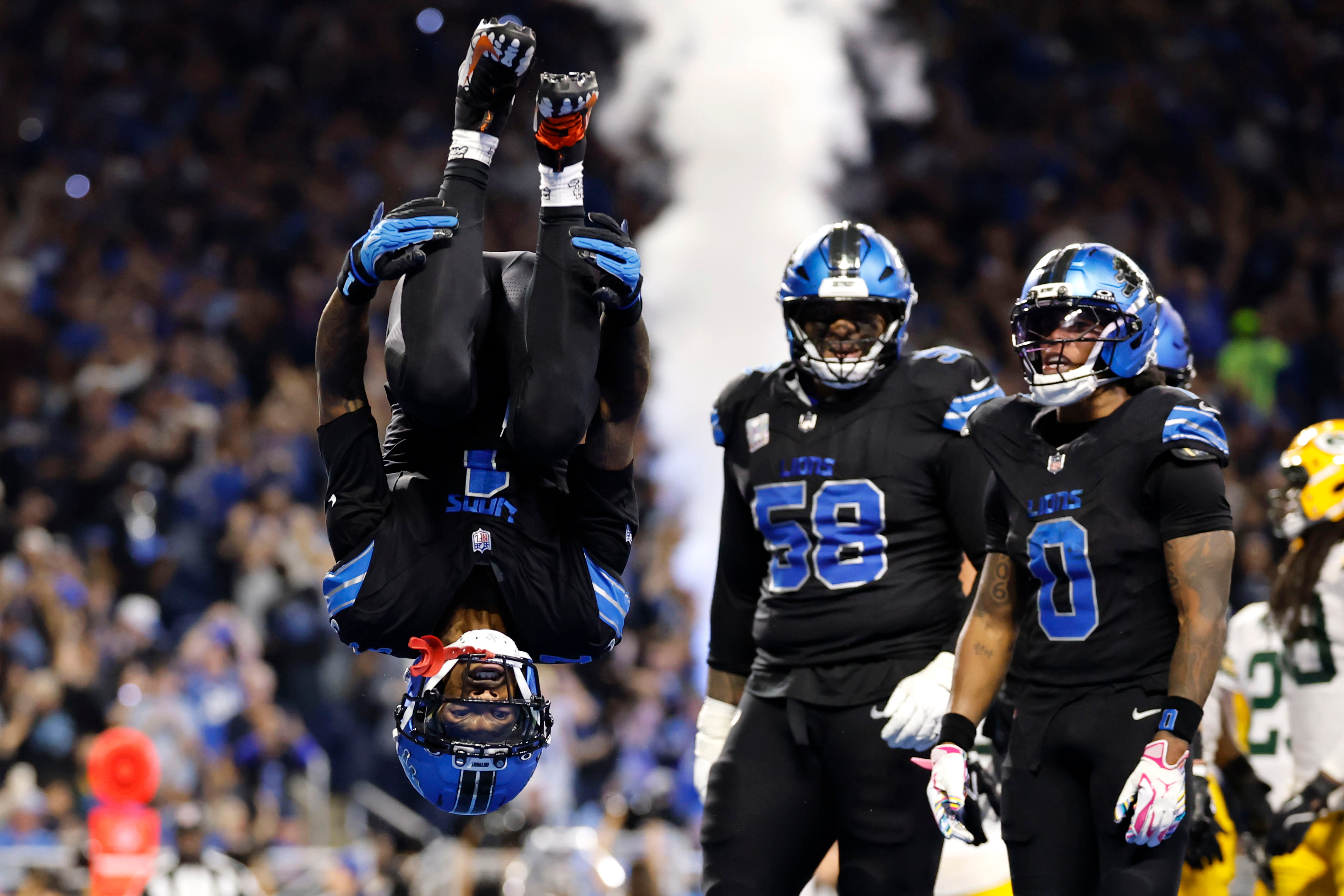 Jake Bates kicks 22-yard FG as time expires to give Lions 20-17 win over Packers